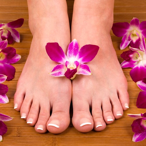 Neo Lashes & Nails - Pedicure